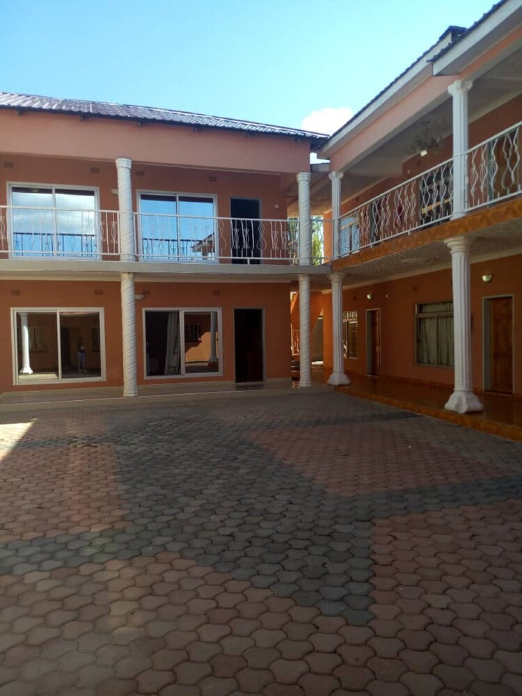 Kamuboola Lodge