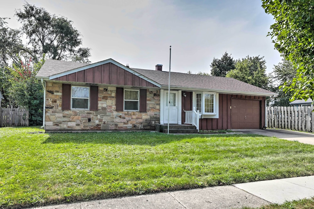 Glendale Heights Home With Office and Backyard! - Property Image 5