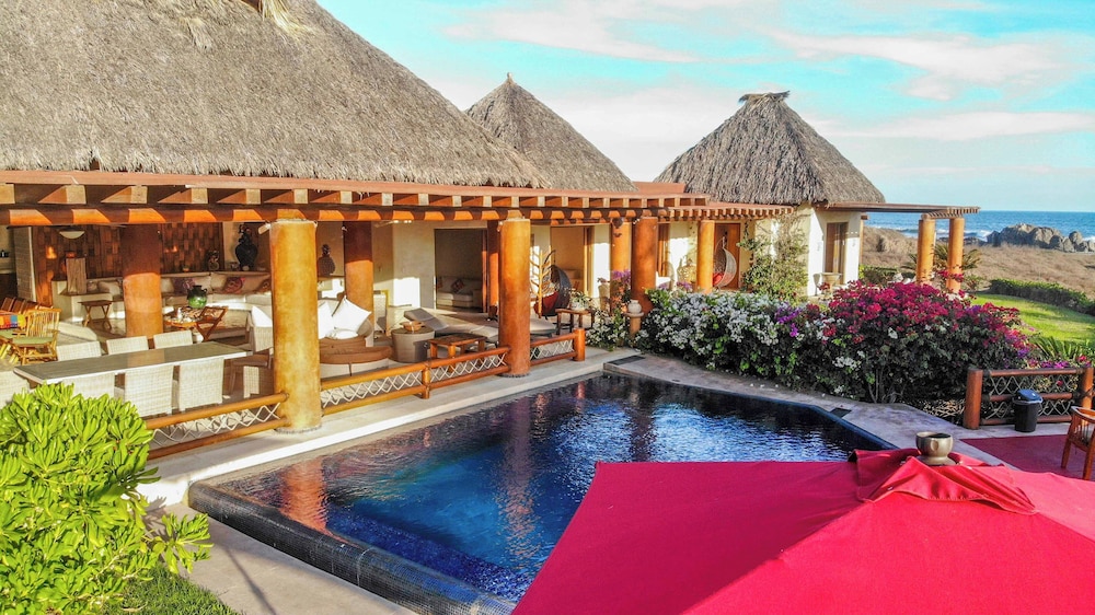 Casa Irekua Luxury beachfront retreat