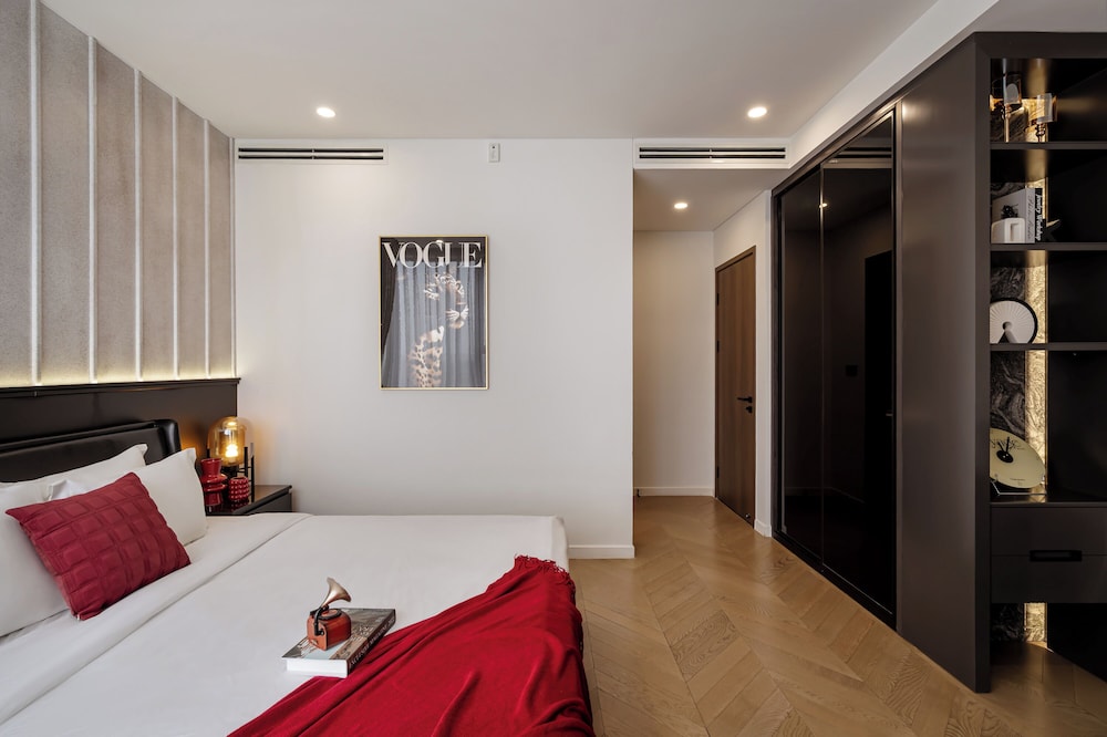 Lumiere Riverside by TrueStay
