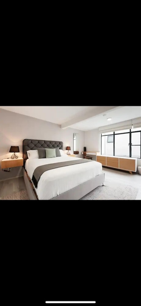 JEES B&B