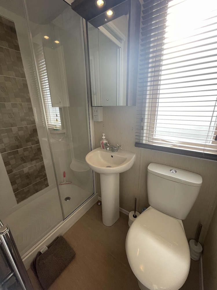 Poole Harbour View Lodge at Rockley Park view 5