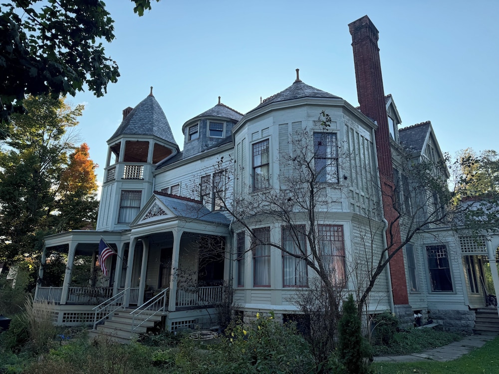 Haslett House