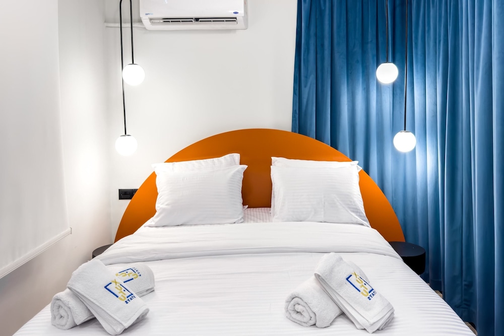 The 2 BDR Sapphire Condo 5 min to CAI Airport