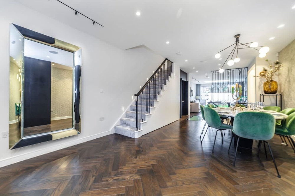Luxury 3 BDR House With Garden Next to Battersea Park