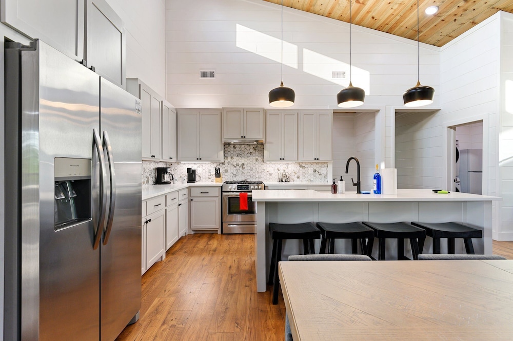 Luxury Retreat in Broken Bow