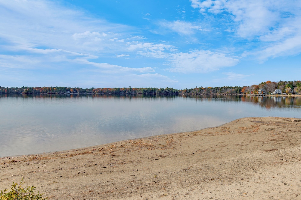 < 1 Mi to Lake Winnipesaukee: Family Winter Escape
