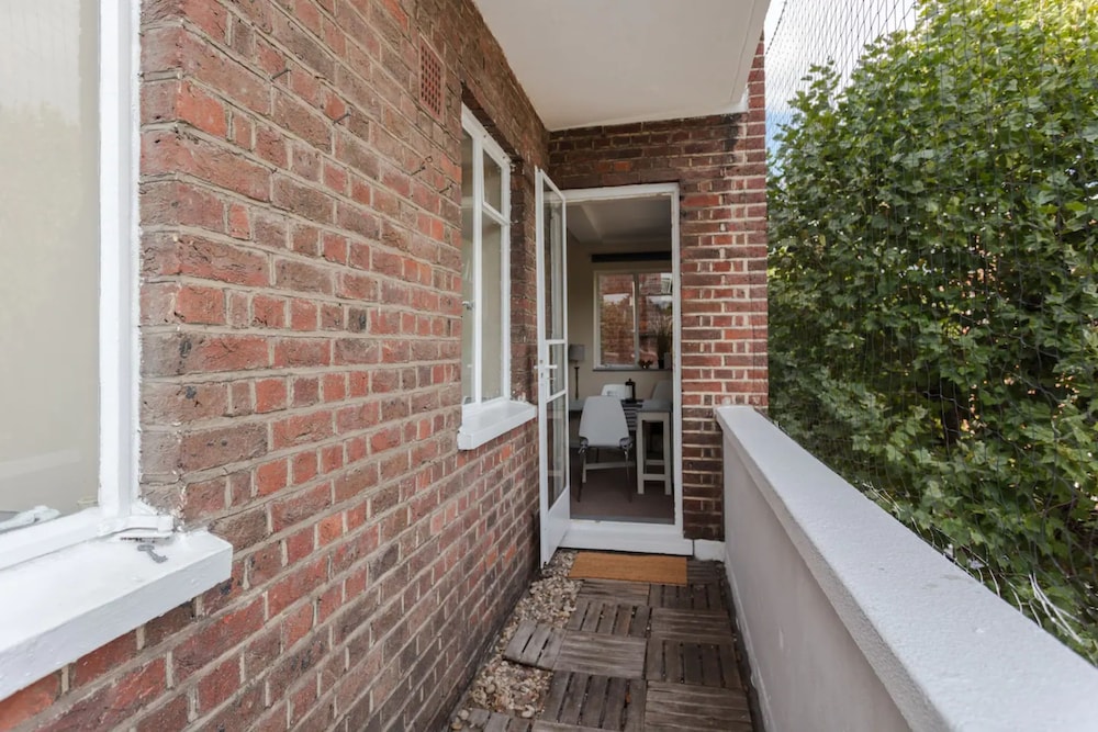 Spacious 2 Bedroom Apartment Near Hampstead Heath