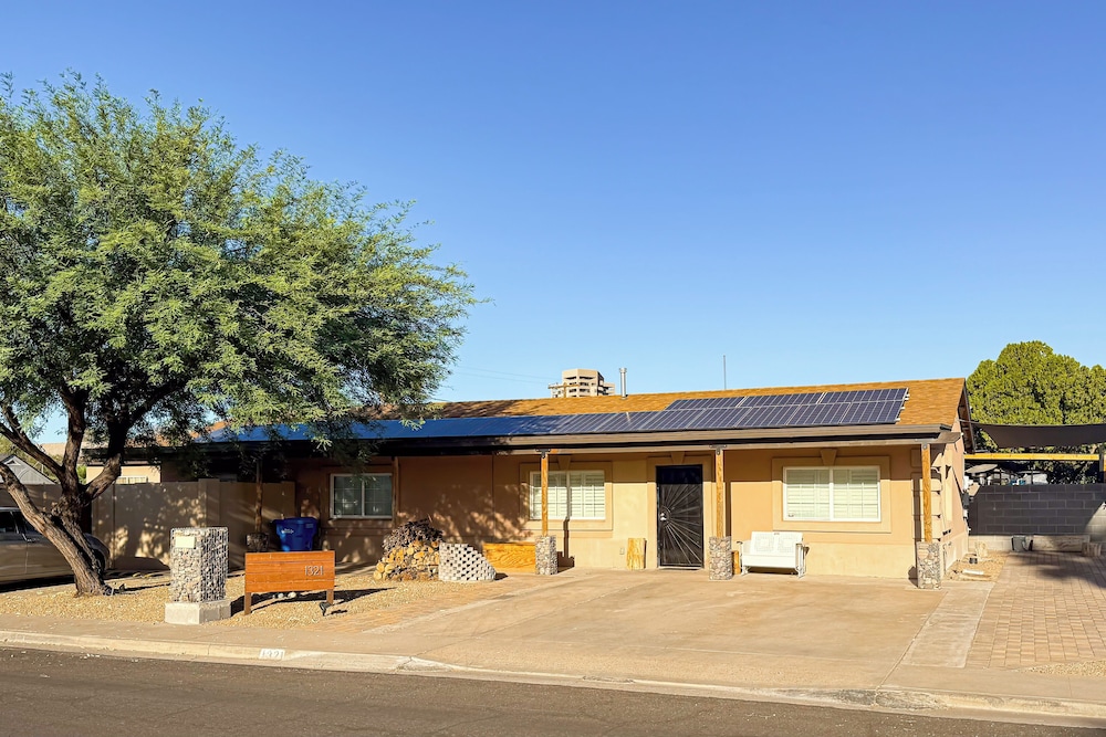 Home in Great Location - AC, W & D, Dog Friendly