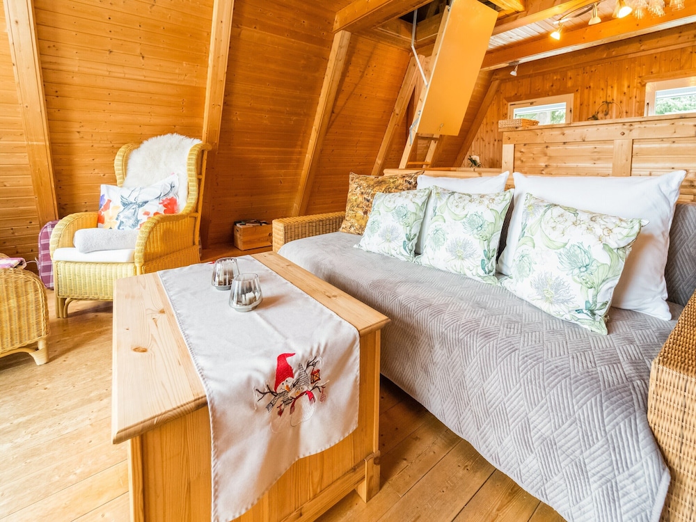 Cozy Forest Hideaway in Suhl