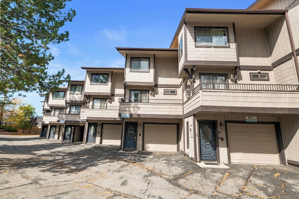 Shores Lakefront Condo