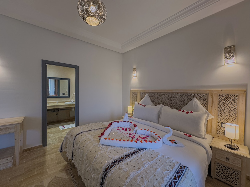 Riad Tonaroz Gold