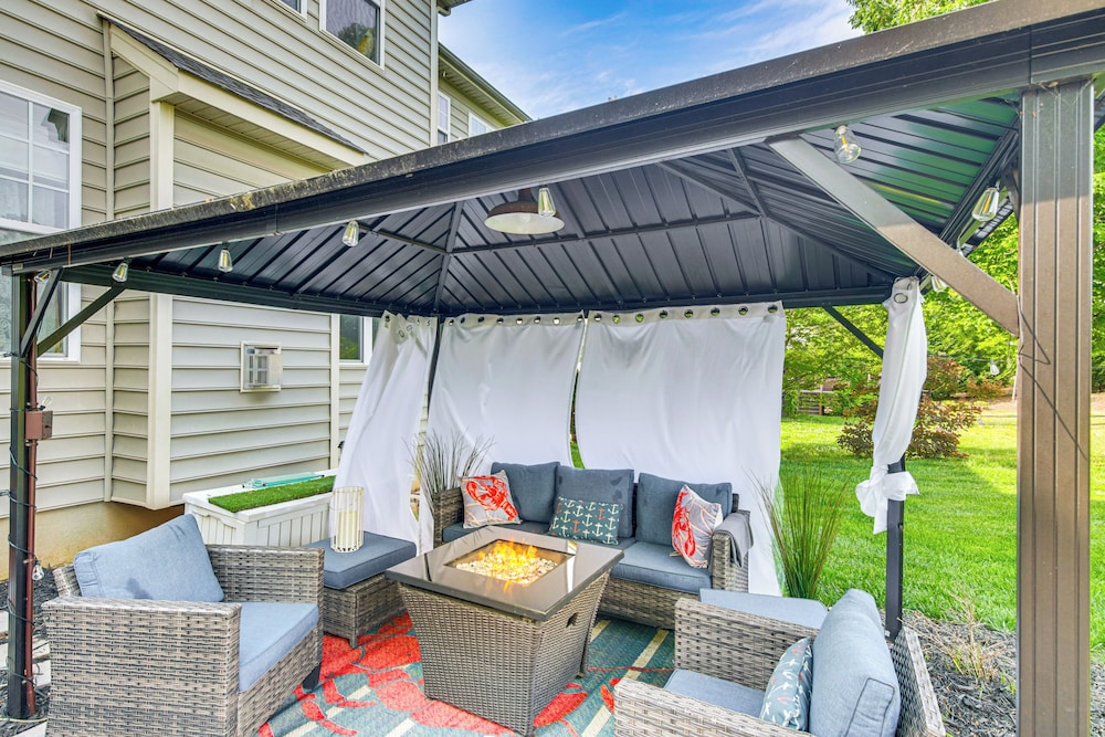 Patio, Deck & Grill: Charlotte Area Group Getaway!