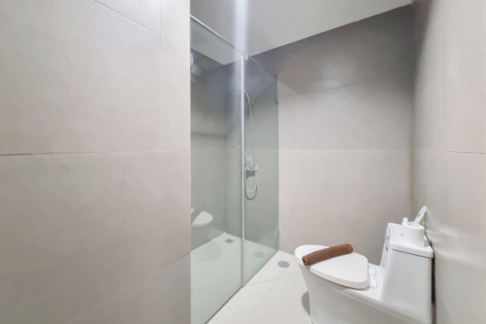 Simply Look 1Br Apartment Patraland Amarta