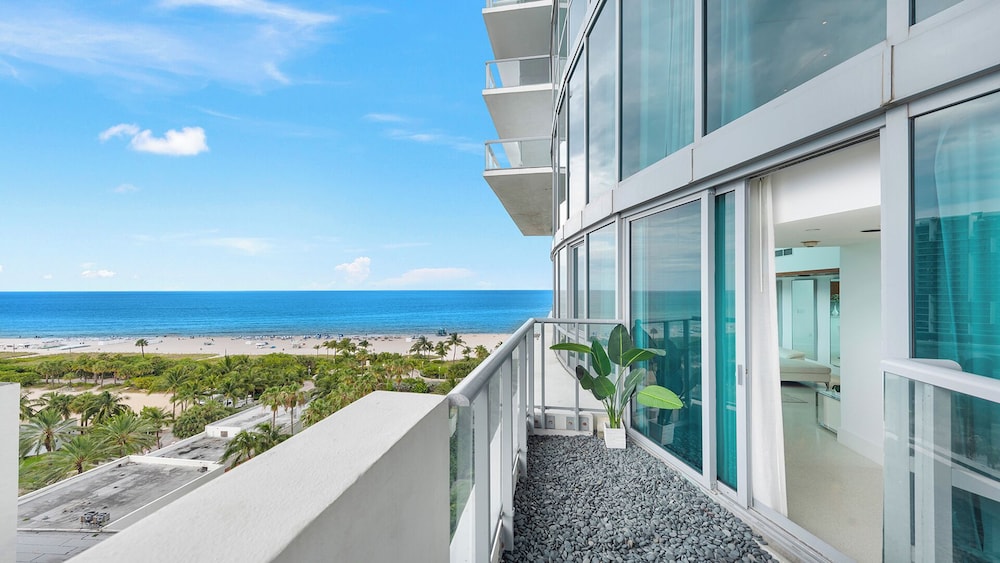 Luxury Vacation Rentals at The Setai by LRMB