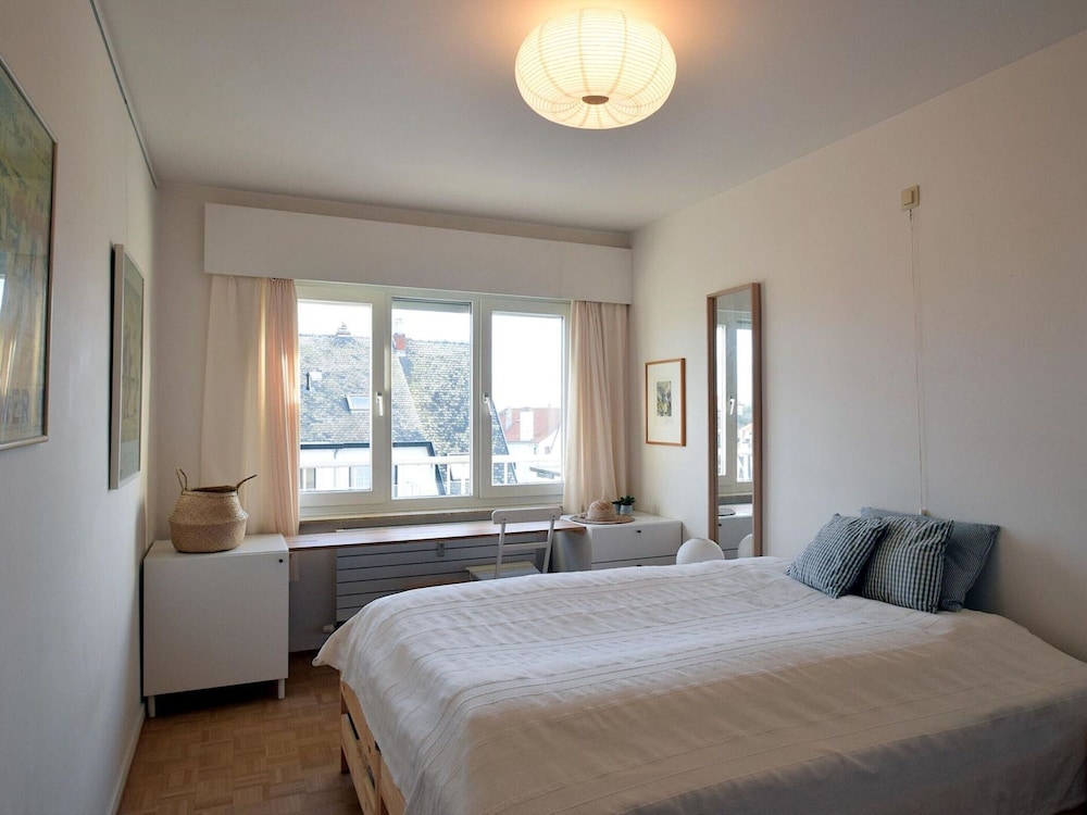 Chic Sea-view Apartment