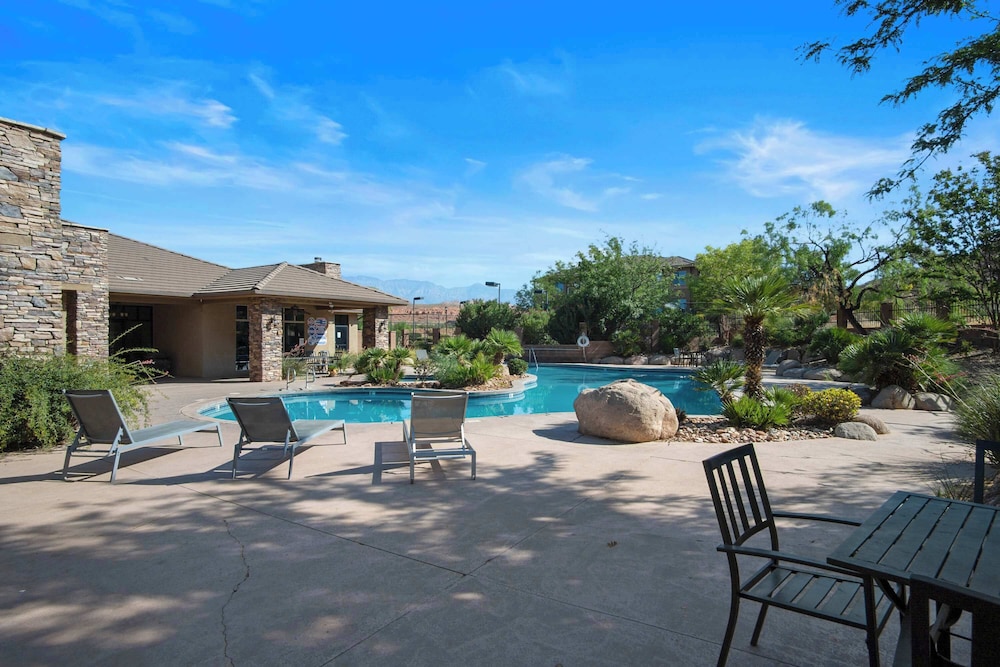 Sunset Vista - Amazing Views - Pet Friendly!