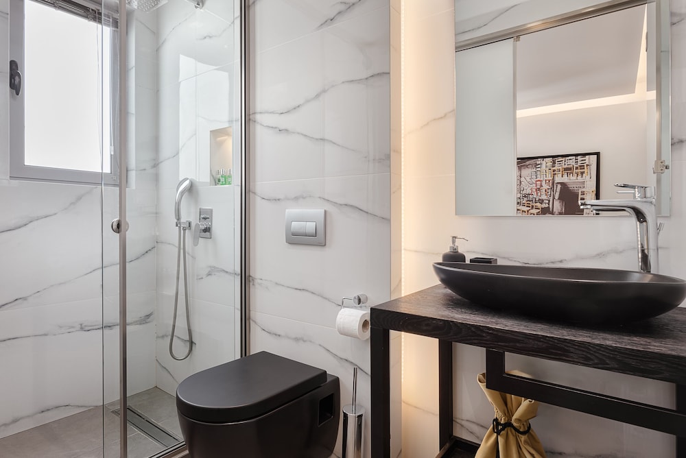 Acropolis Luxury Living