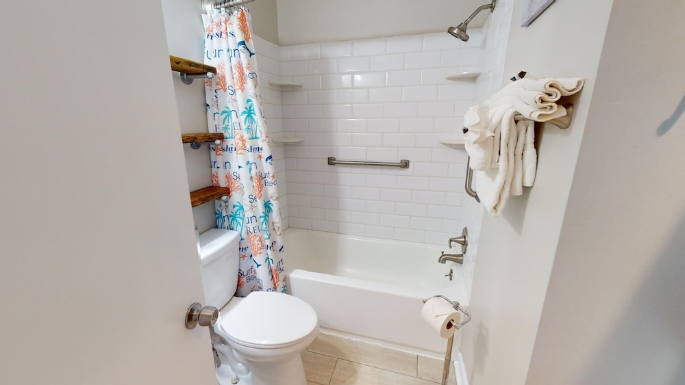 Beach Racquet B by Tybee Vacation Rentals