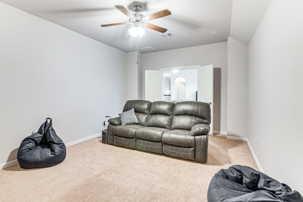Grand Family Home w/ Patio & Fenced Yard in Arcola