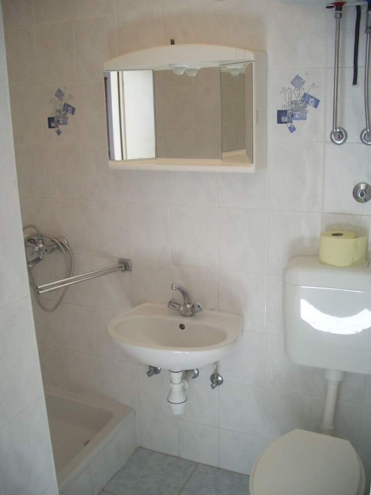 Josip II - 150 m From Beach With Free Parking - SA4