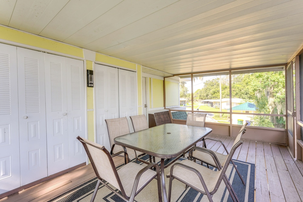 Dora Canal Views & Shared Dock: Apt in Tavares!