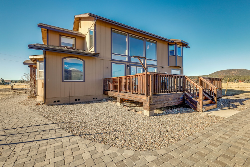 Scenic Flagstaff Home w/ Hot Tub & Mountain Views view 4