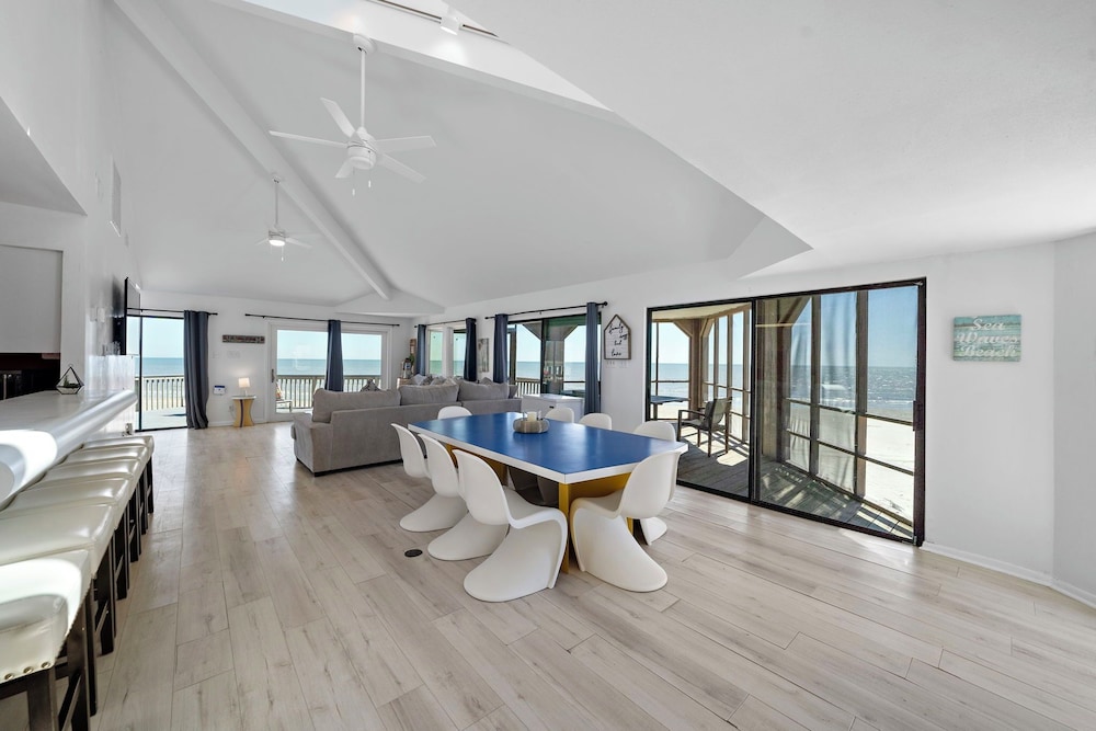 Pirates Beach Retreat by Ryson Vacation Rentals