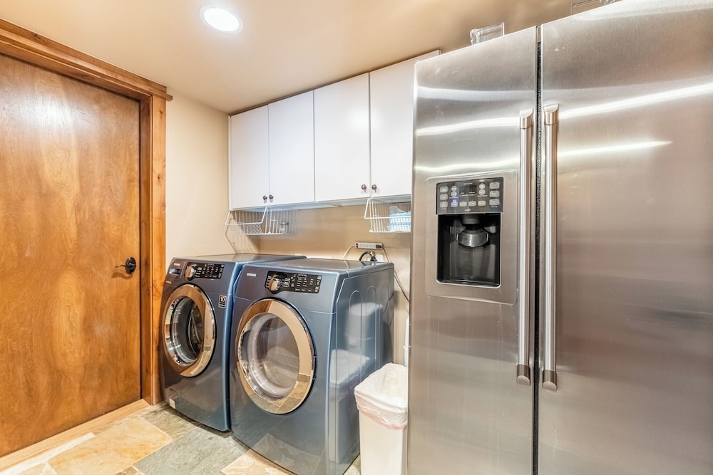 223 Caravelle Drive