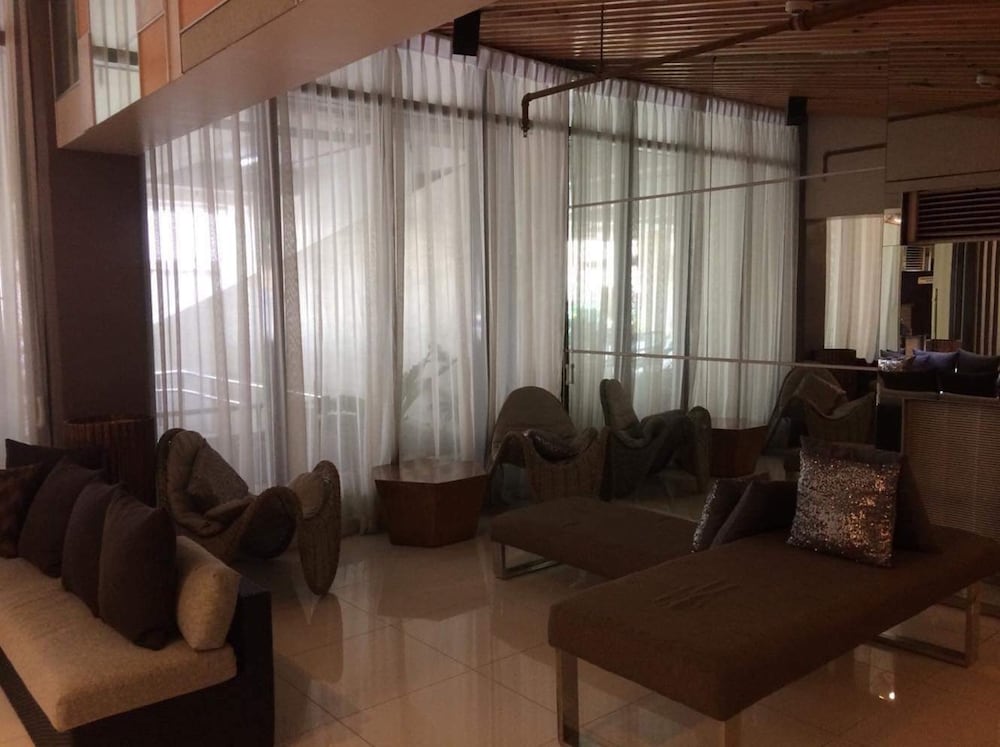 Cebu Vacations - The Persimmon Cebu by Sleepingpong - Property Image 5