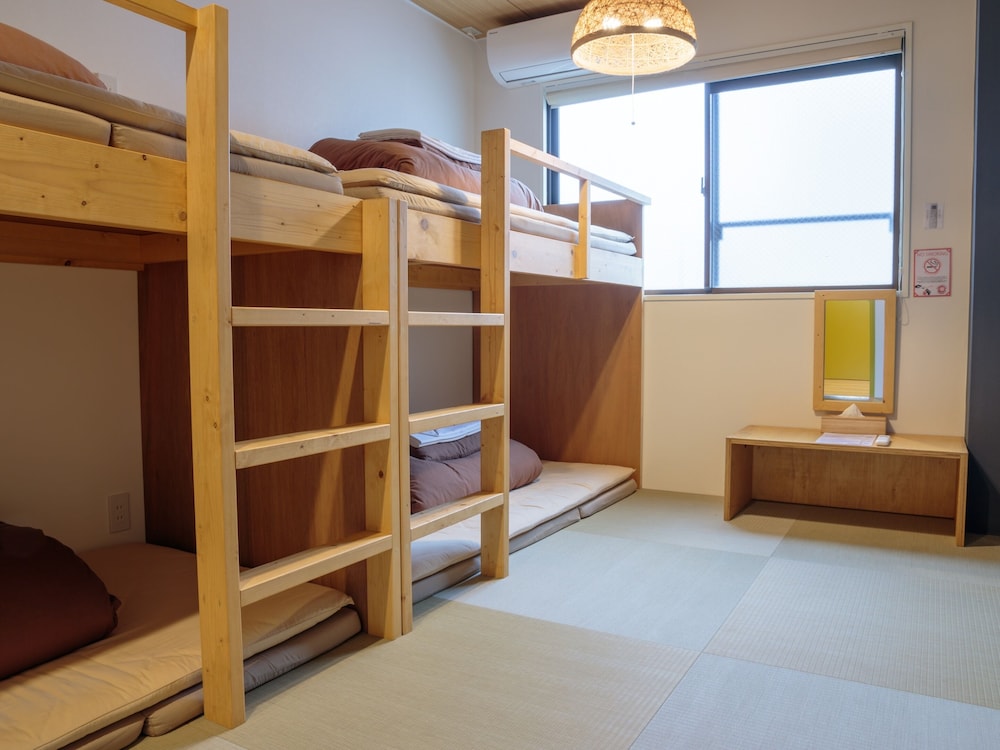 J-Hoppers Osaka Universal - Hostel