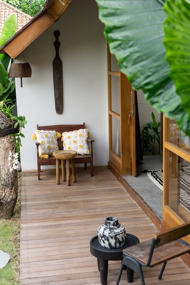 Villa Chempaka by Alfred in Bali - New Luxe Tropical 4BR Dream Villa in Canggu