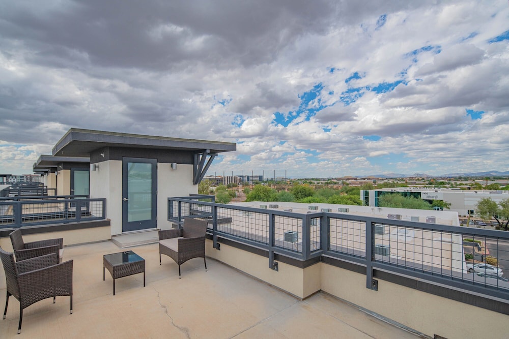ROVE LIVING/KB - Scottsdale Grand