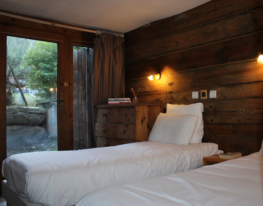 Chalet d'Alpina Lodge photo 2