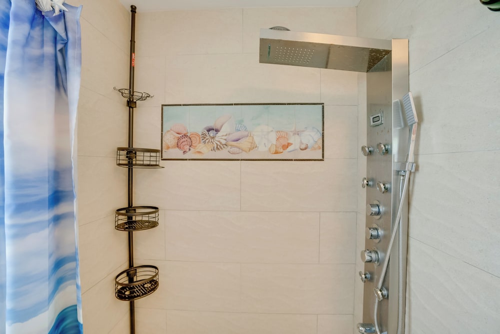 Heated Pool + Lanai: Peaceful Punta Gorda Stay