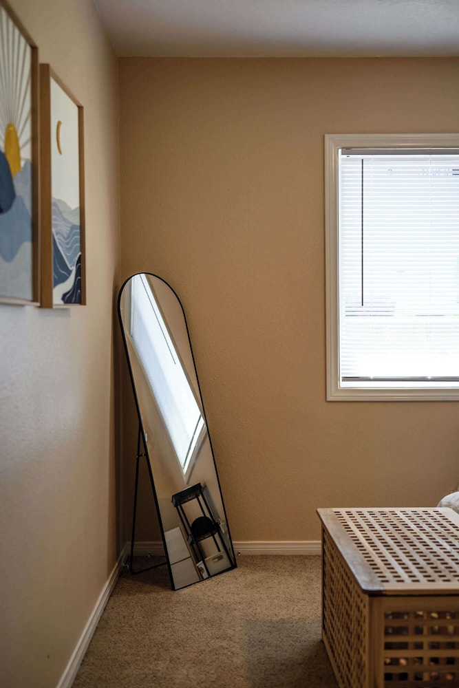 Modern Serenity Near LA Tranquil 3BR Stay