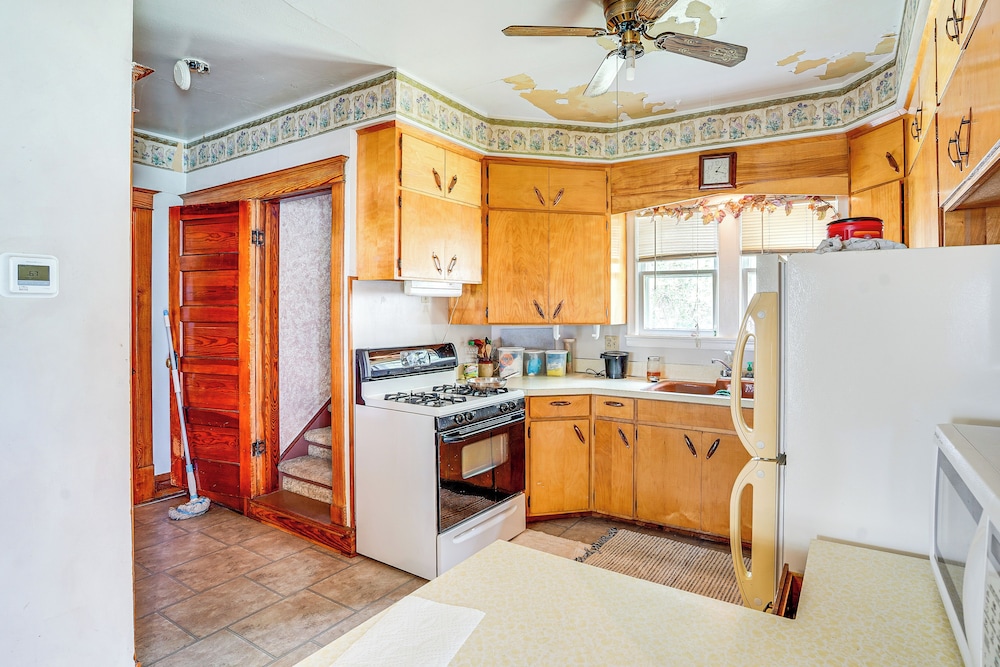 Cozy Rural Hideaway in Mcintosh County!