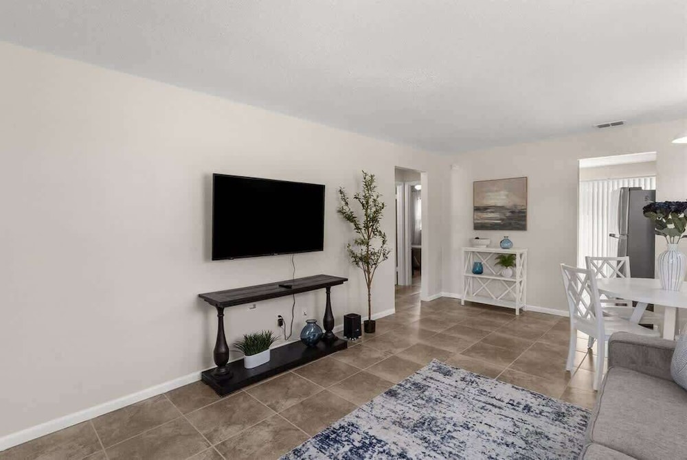 Cozy 2 Bedroom Home, Dade City! #1