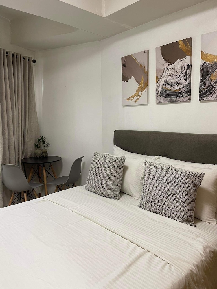Shell Residences MOA by darpm