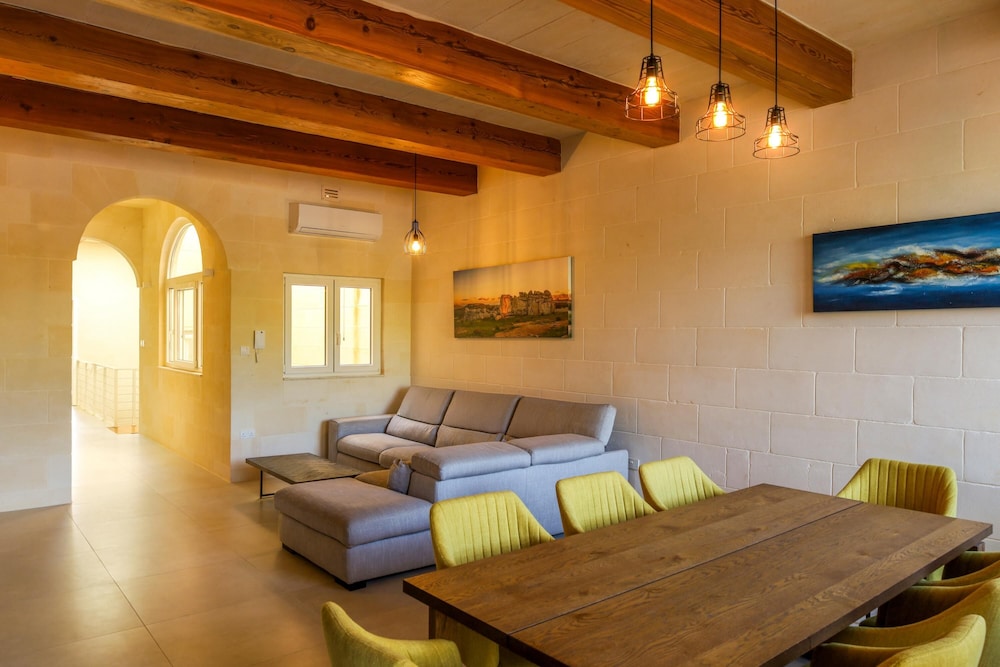 Solaris Gozitan Villa With Pool Gozo
