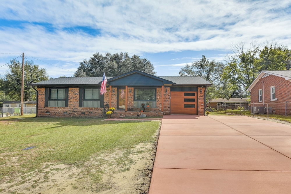 1 Mi to Fort Bragg: Family Home w/ Backyard