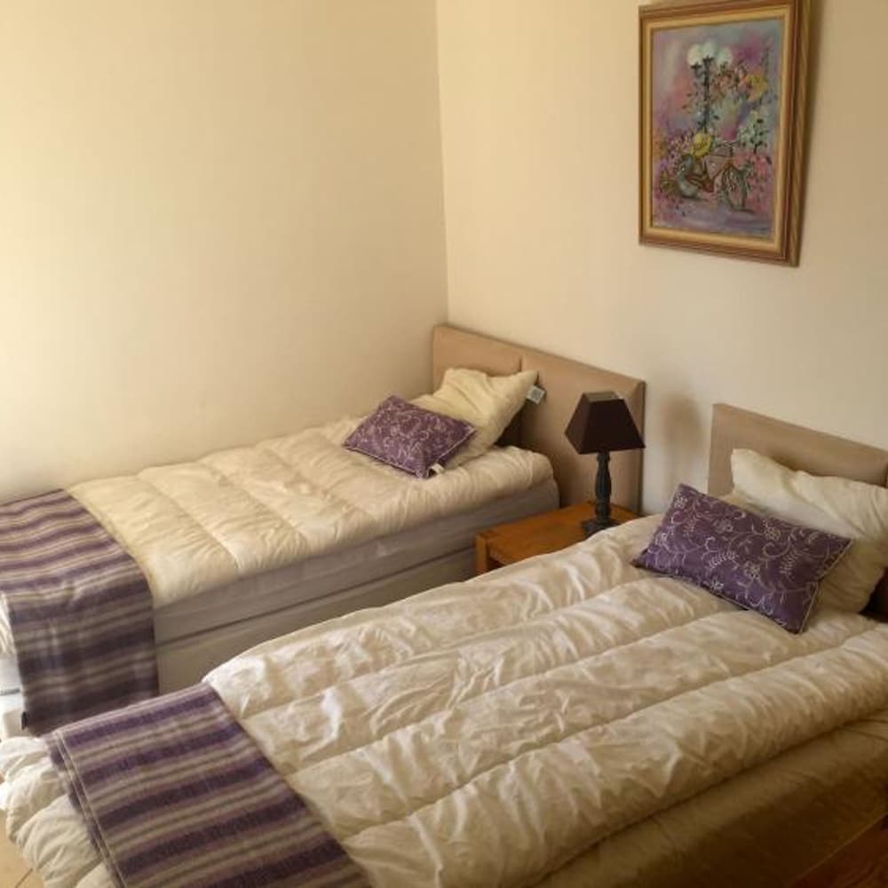 Pleasant 2 Bed Apartment in the Calm Palm Beach Area of Cannes With Beaches Nearby on all Sides - 1525