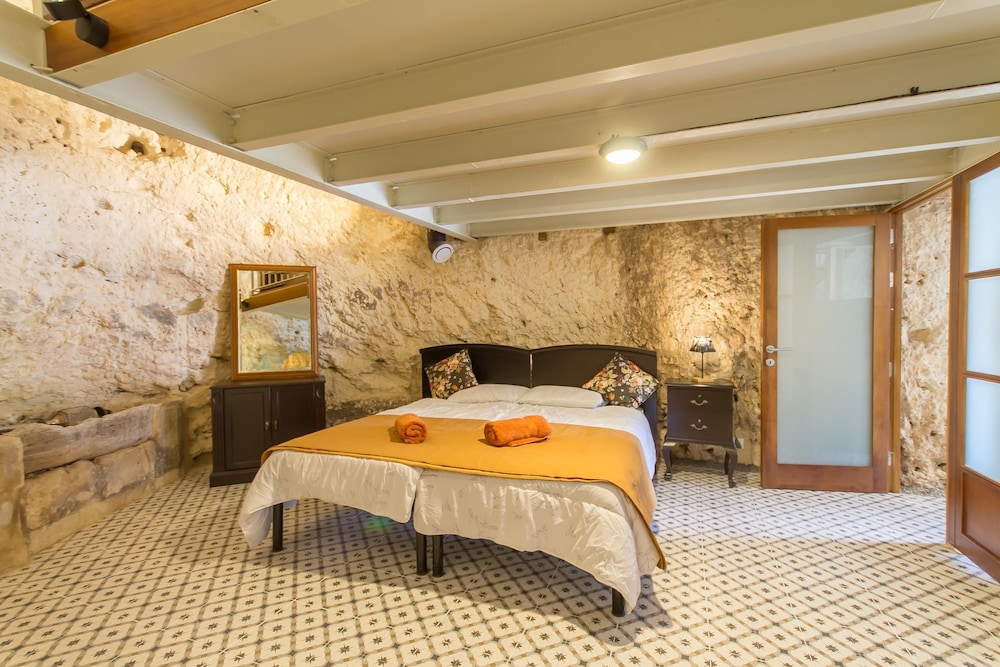 Pleasant Stone House Jacuzzi St Martin