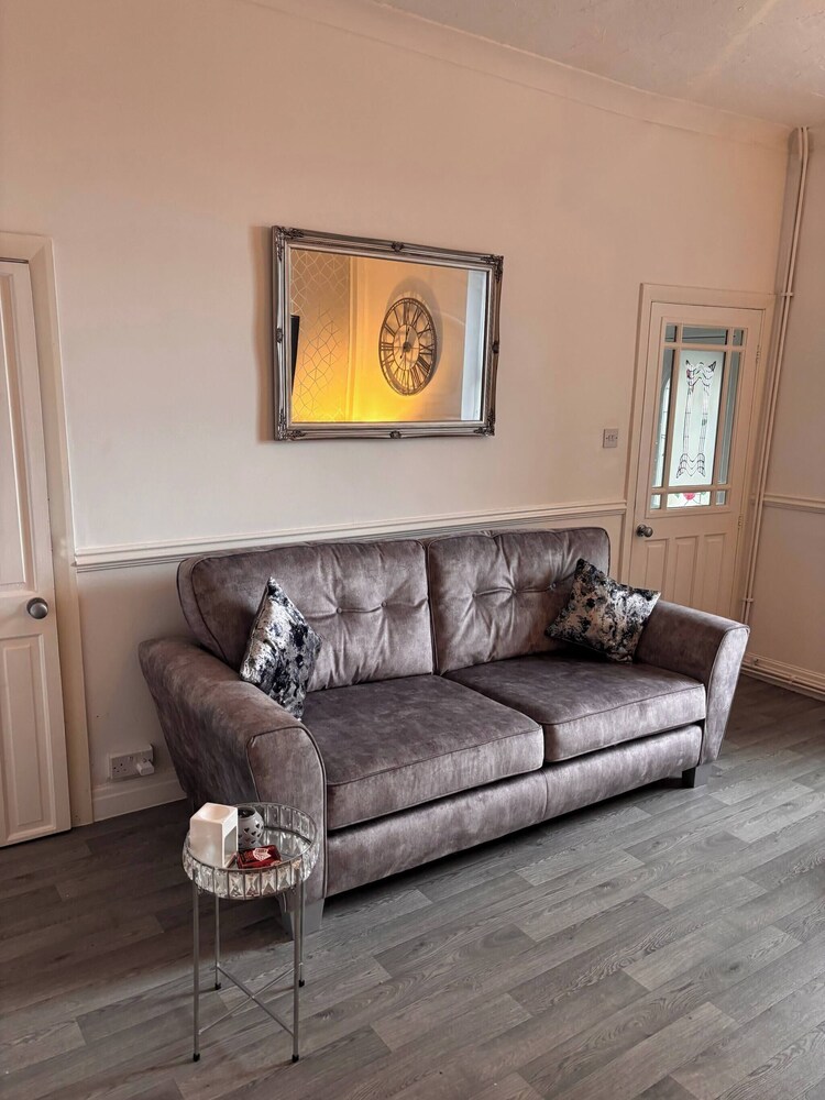 Chestnut Lodge - a Woodland Escape Near the City!