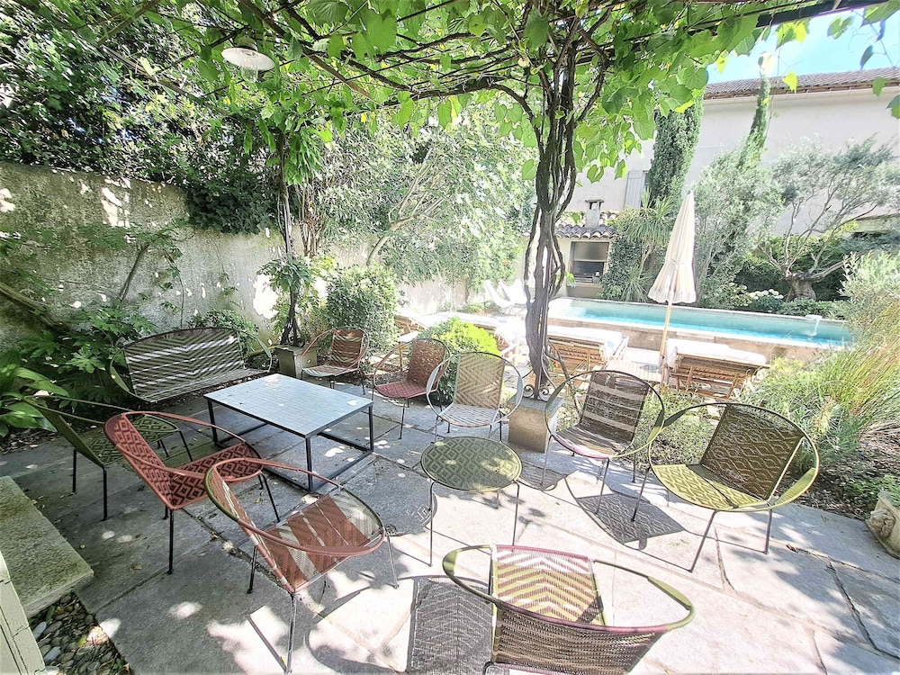 Villa Maillane 18th Century Residence Completely Renovated