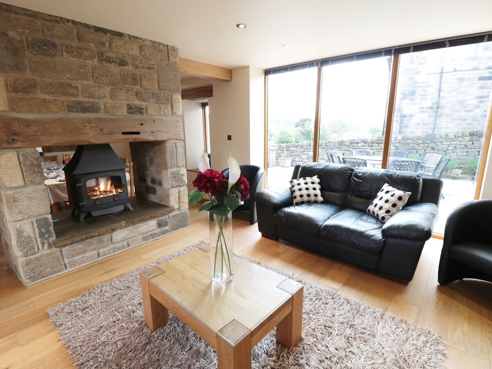 Stoneycroft Barn view 4