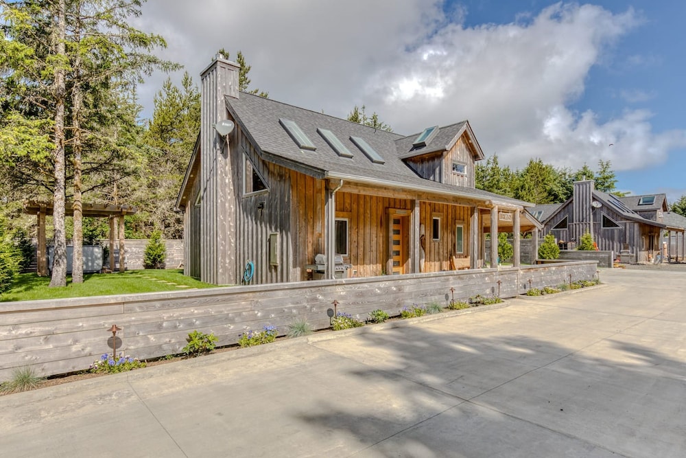 Boutique Cabin Design Luxury Hot Tub Path to Beach