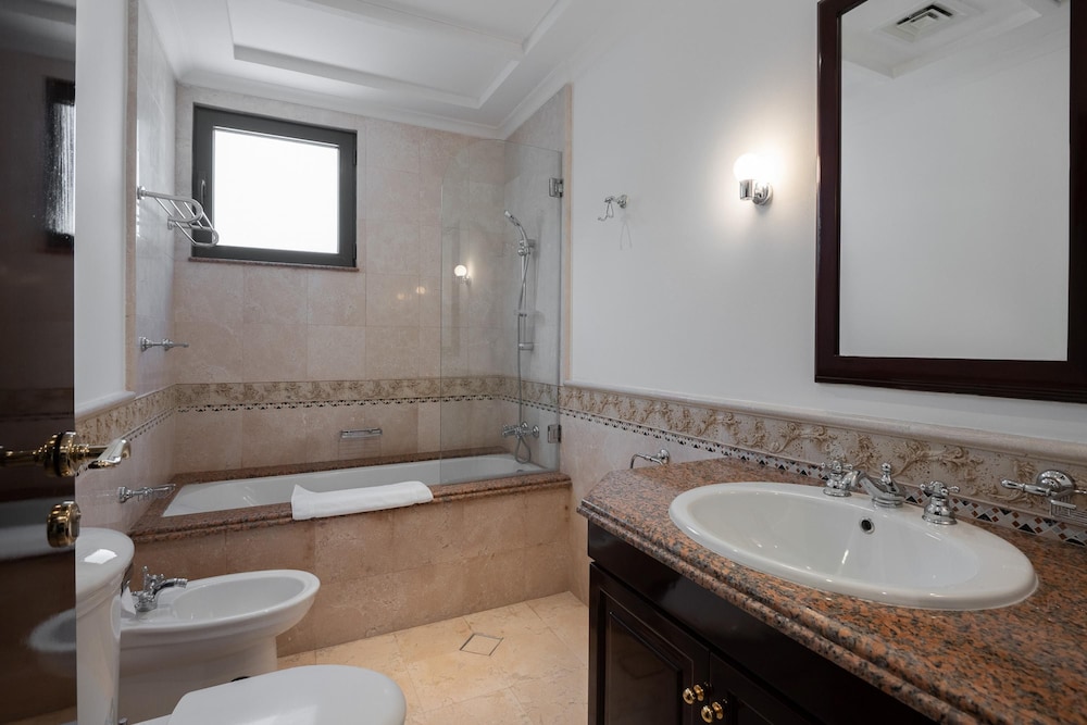 Villa on Beach w Private Pool The Palm Jumeirah
