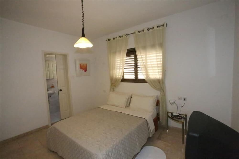 Elena Apartments