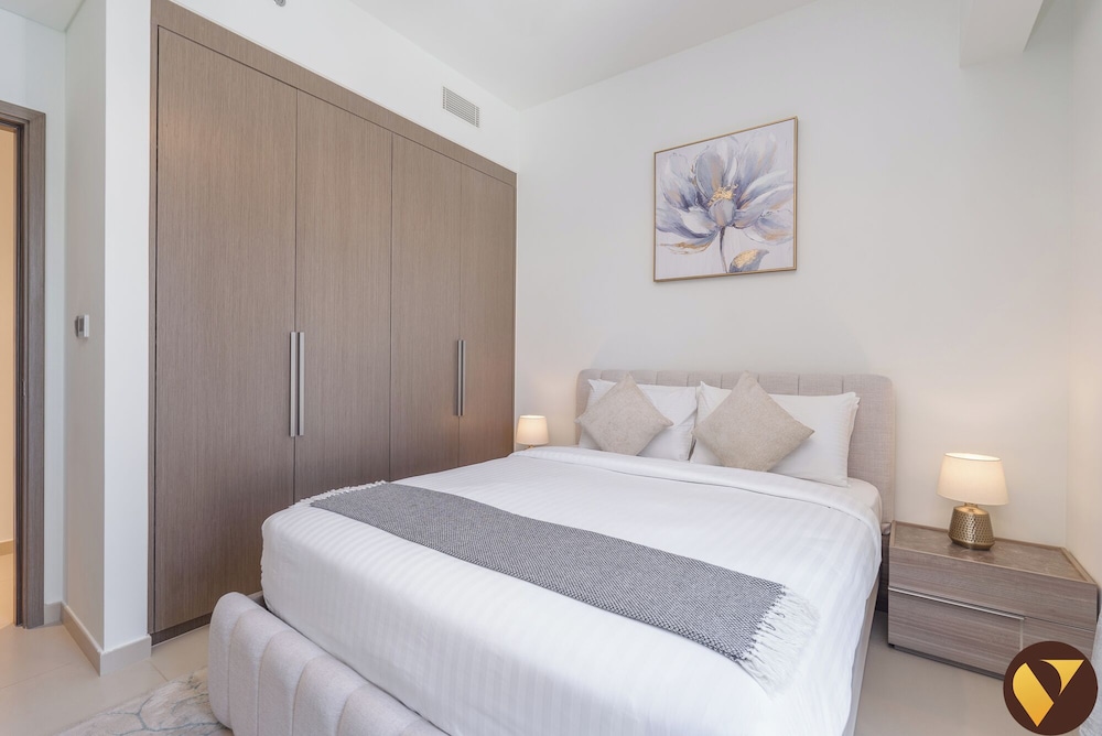 30th Floor Near Burj Khailfa Dubai Mal